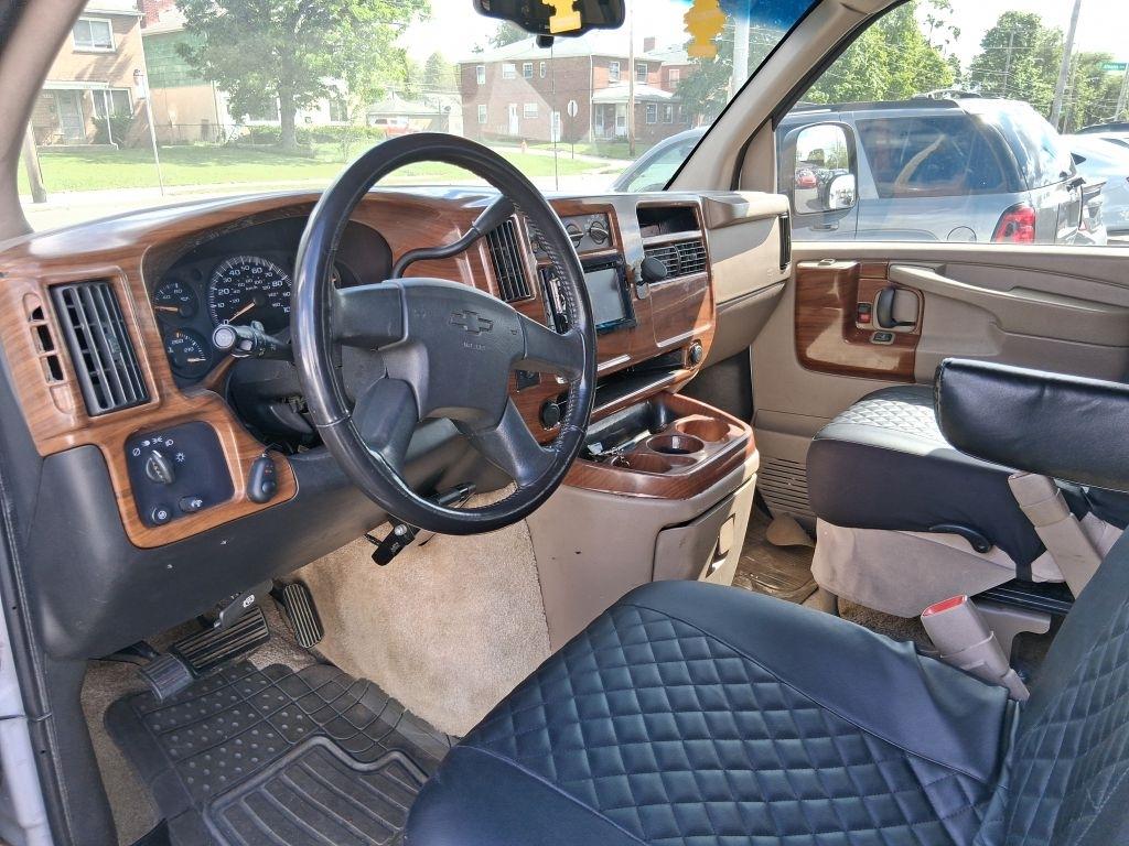 Chevrolet Express  2003