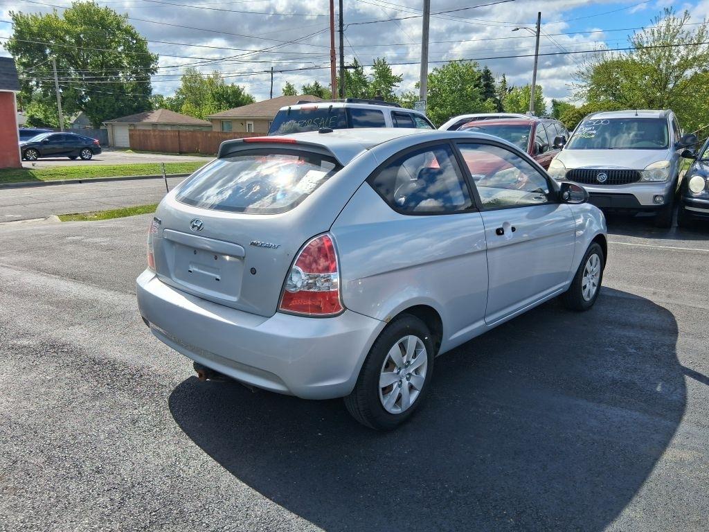 Hyundai Accent  2009