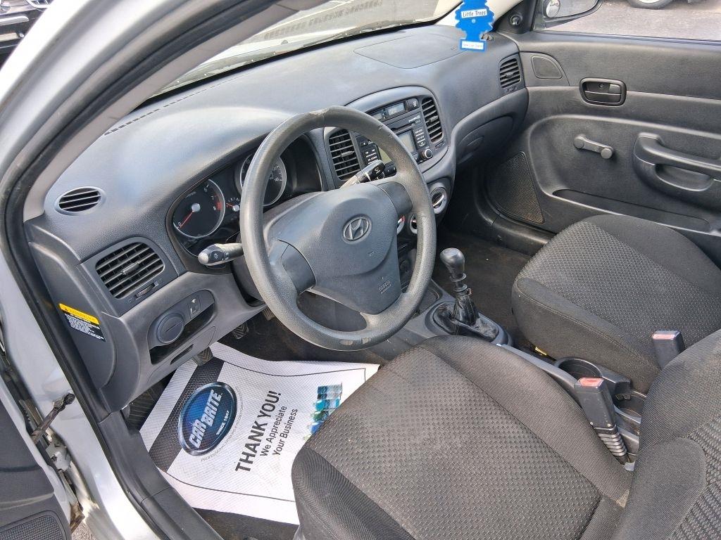 Hyundai Accent  2009
