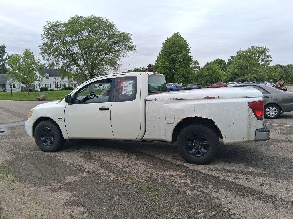 Nissan Titan  2004