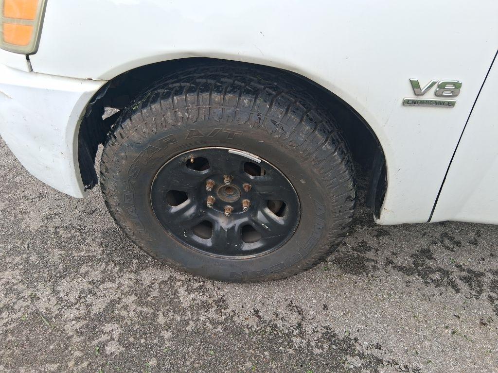 Nissan Titan  2004