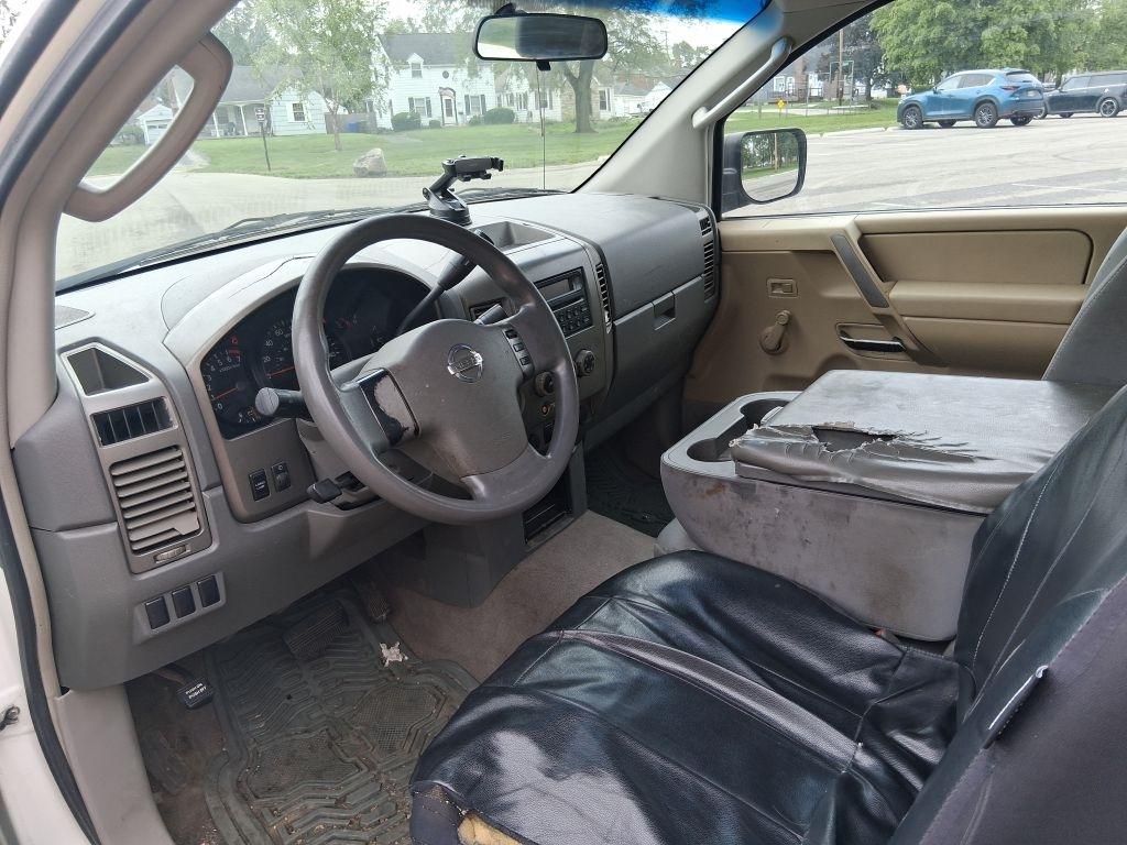 Nissan Titan  2004