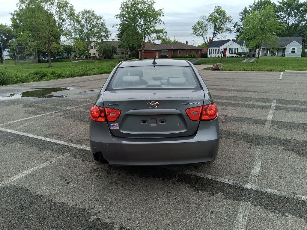 Hyundai Elantra  2009