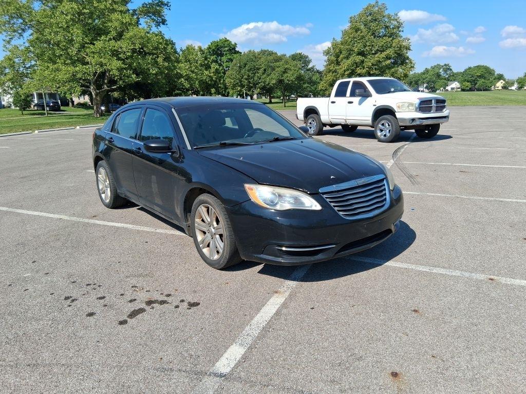 Chrysler 200  2012