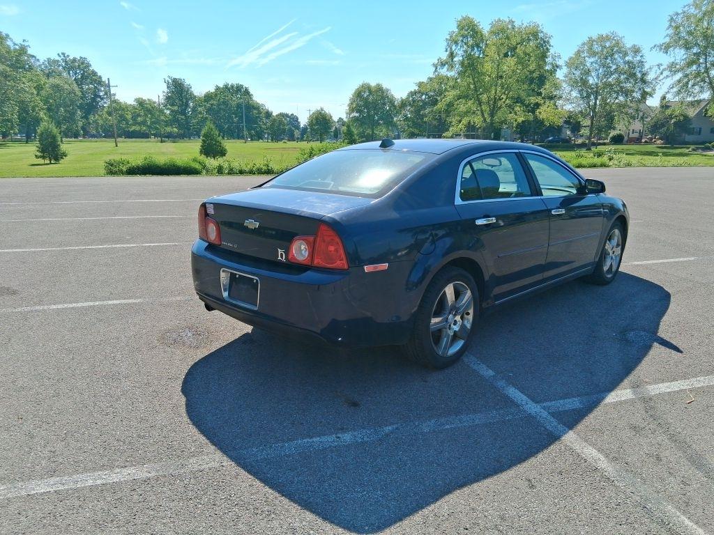 Chevrolet Malibu  2012