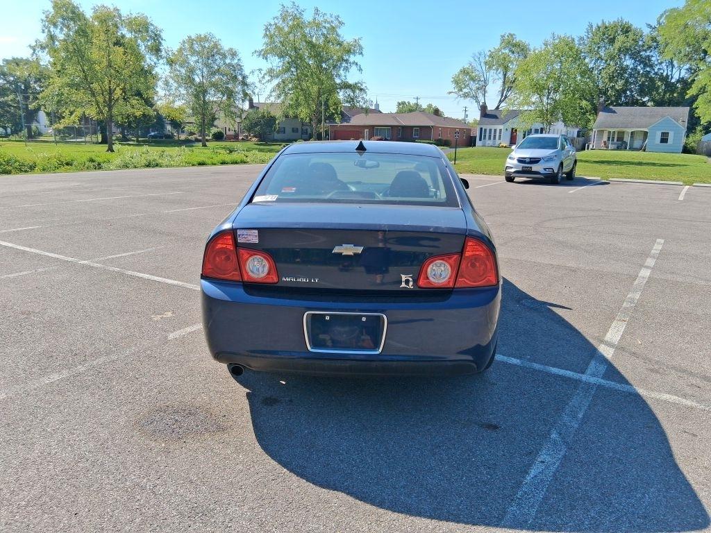 Chevrolet Malibu  2012
