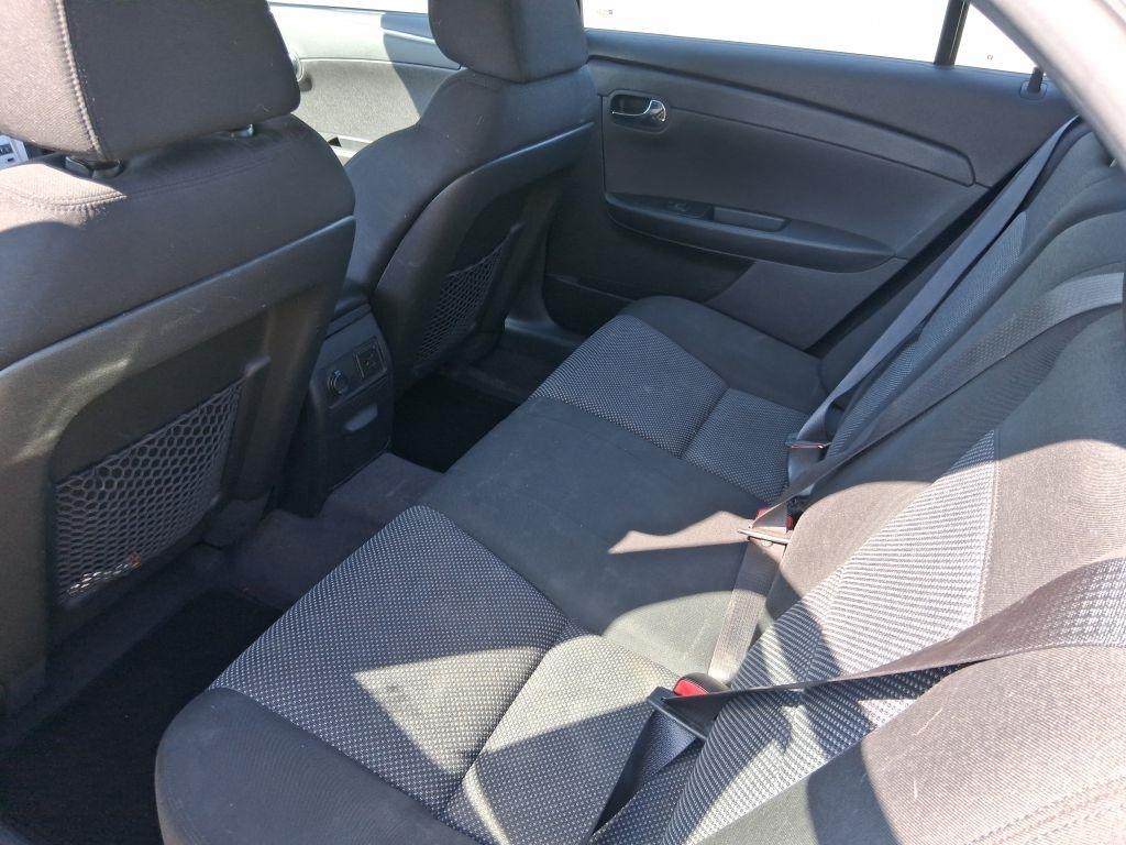 Chevrolet Malibu  2012