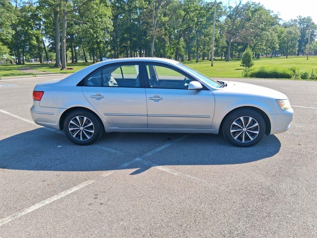 Hyundai Sonata  2009