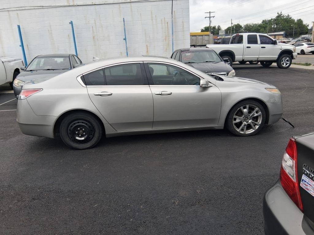 Acura TL  2011