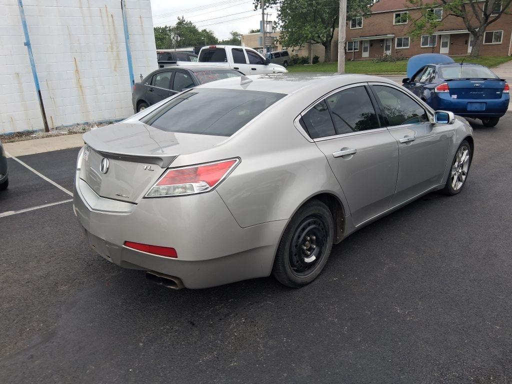 Acura TL  2011