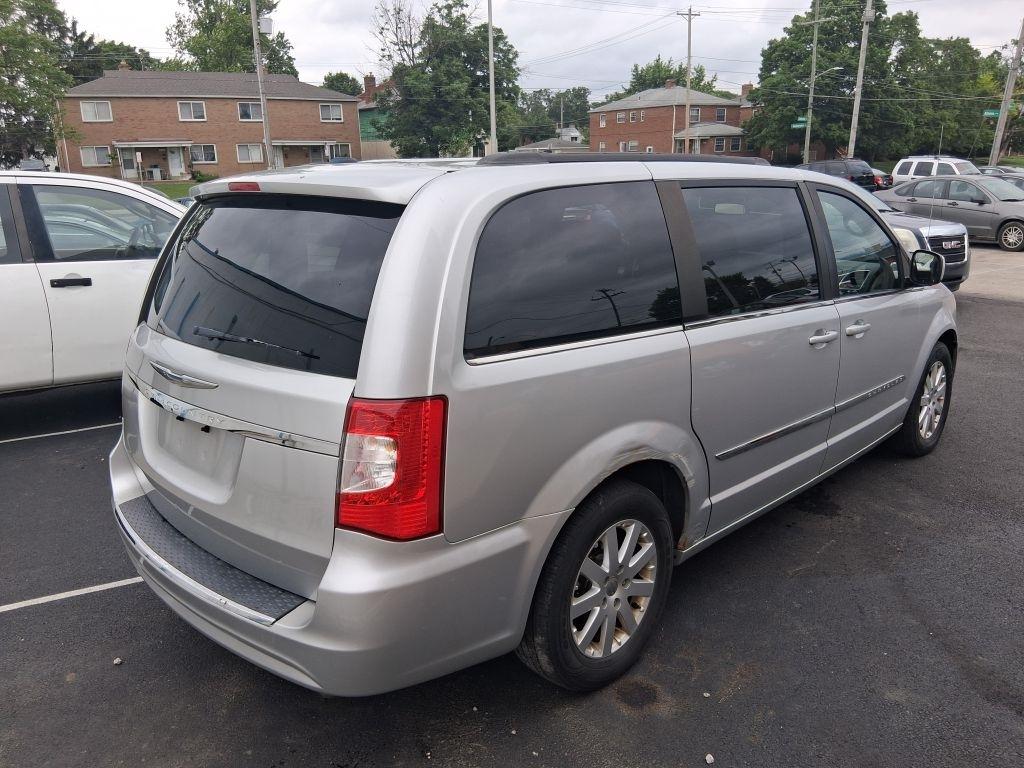 Chrysler Town & Country  2012