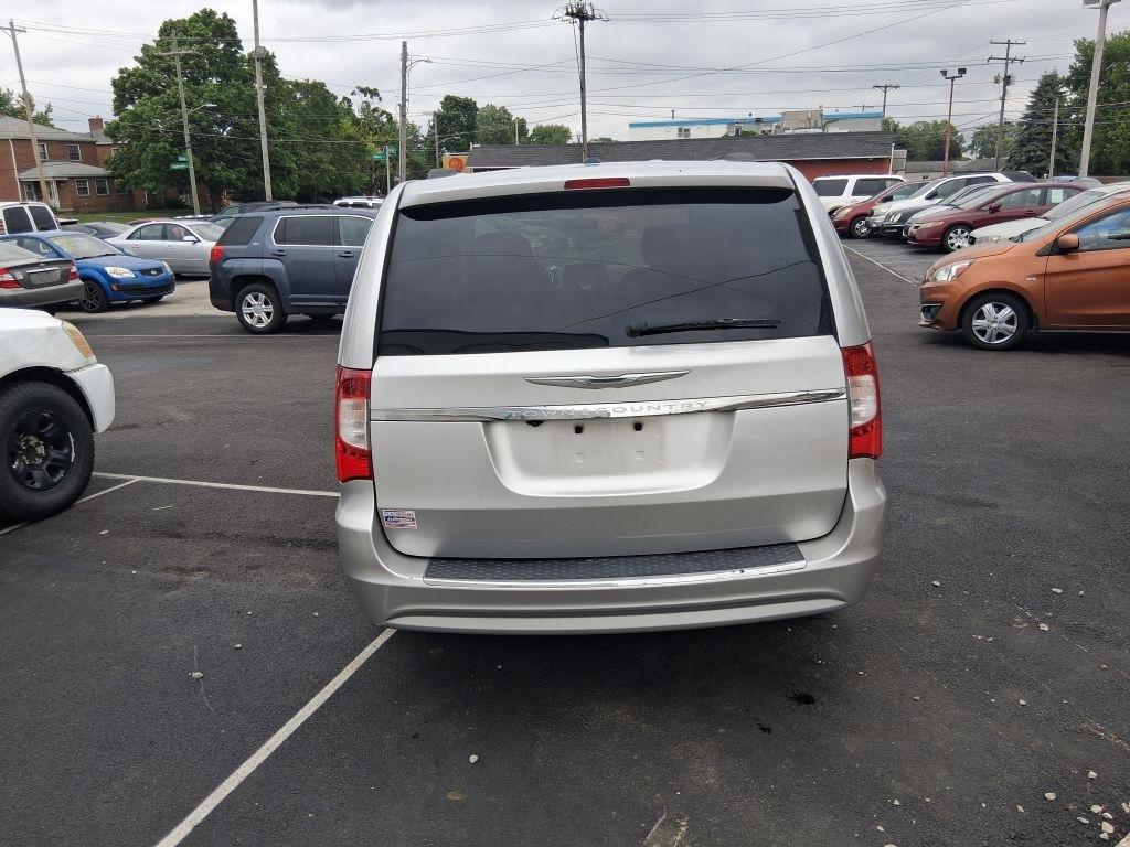 Chrysler Town & Country  2012