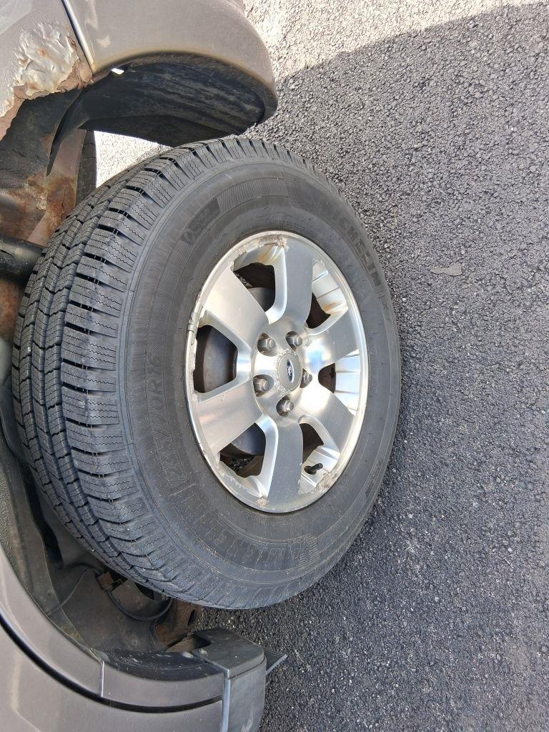 Ford Escape  2012