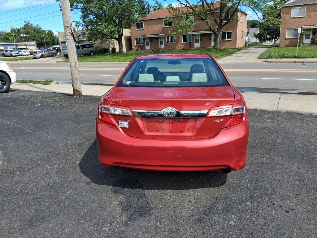 Toyota Camry  2012