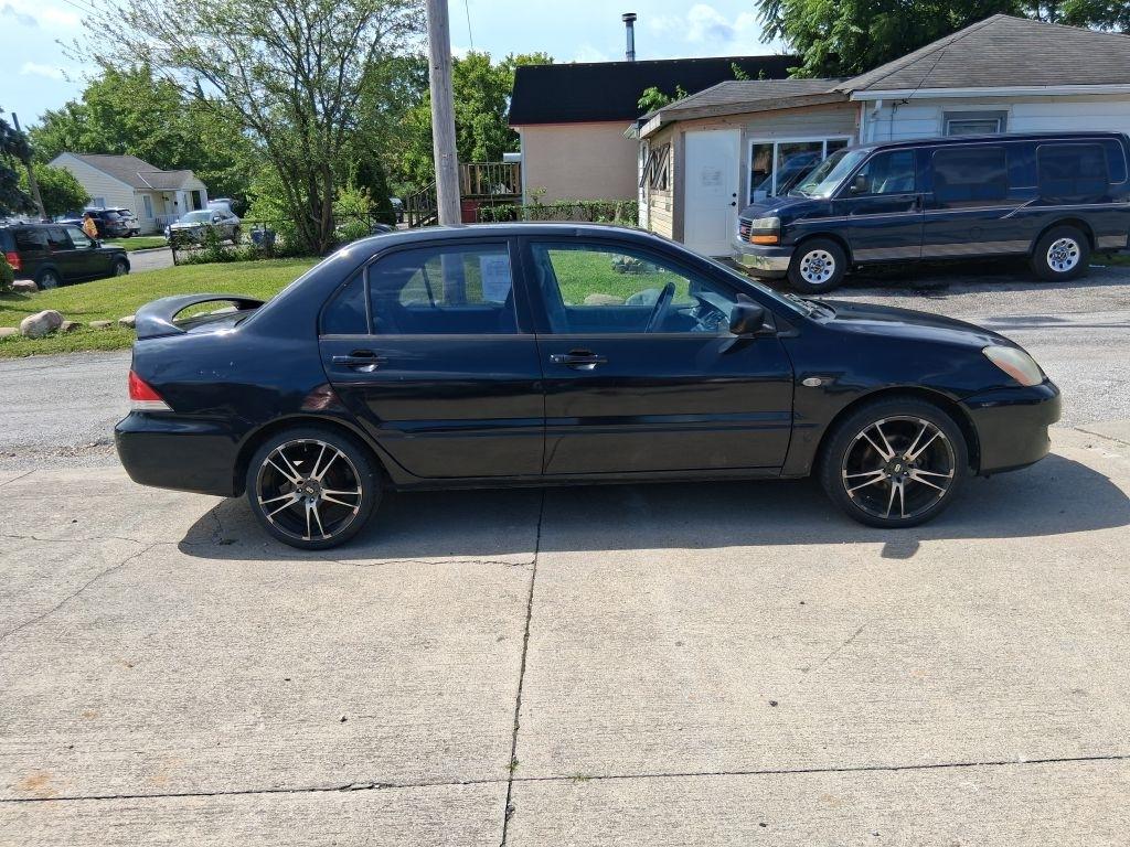 Mitsubishi Lancer  2004