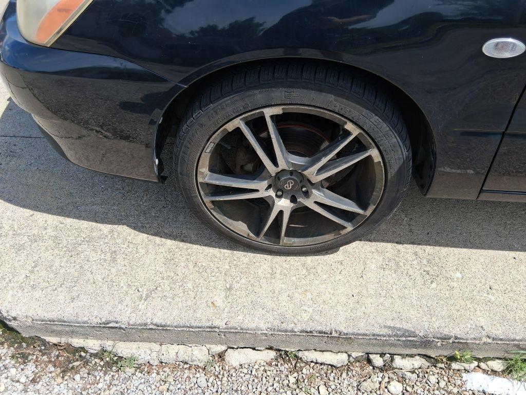 Mitsubishi Lancer  2004