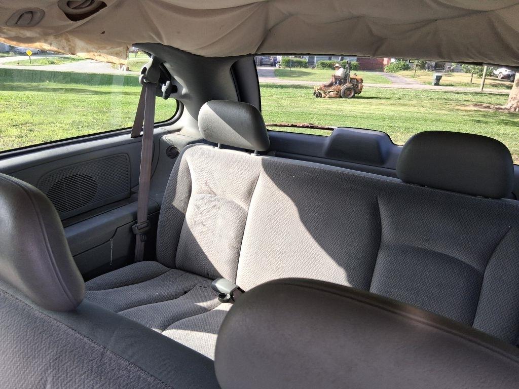 Dodge Grand Caravan  2004