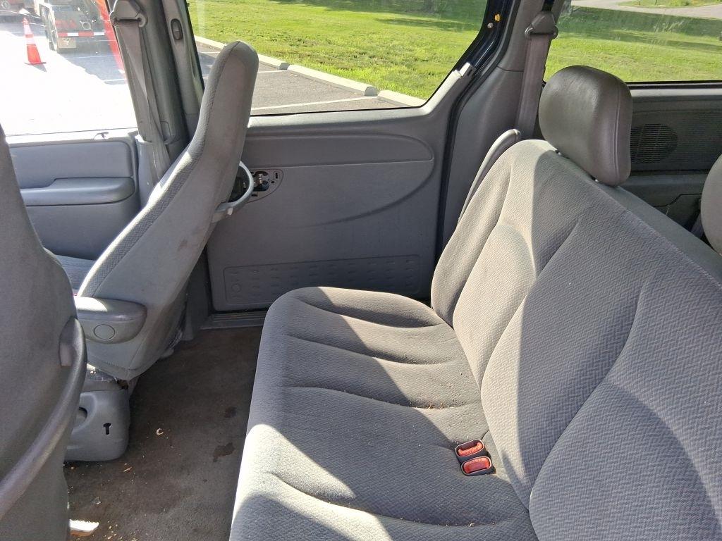 Dodge Grand Caravan  2004