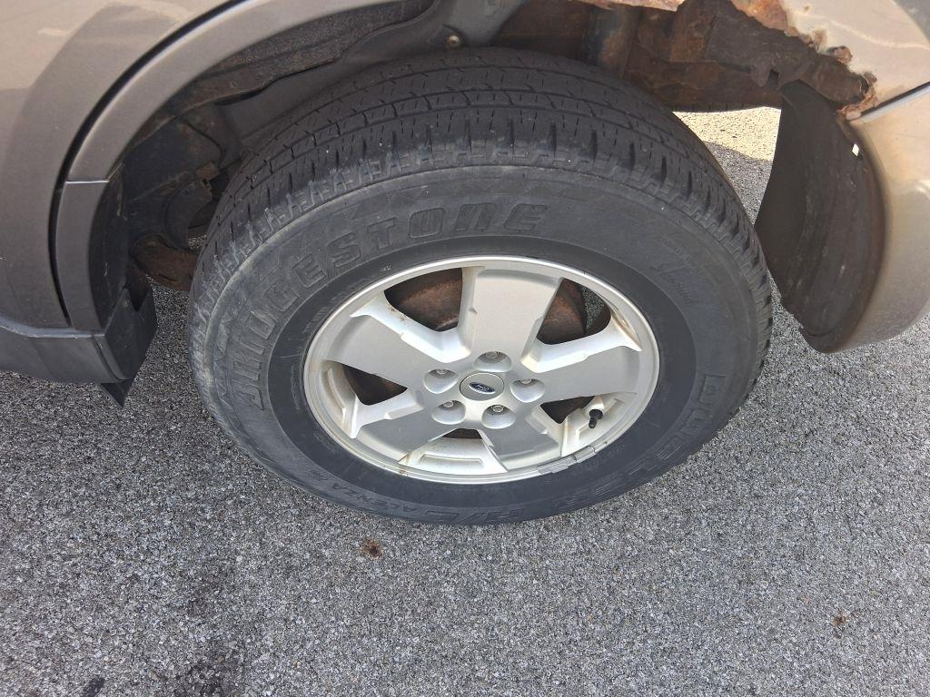 Ford Escape  2012