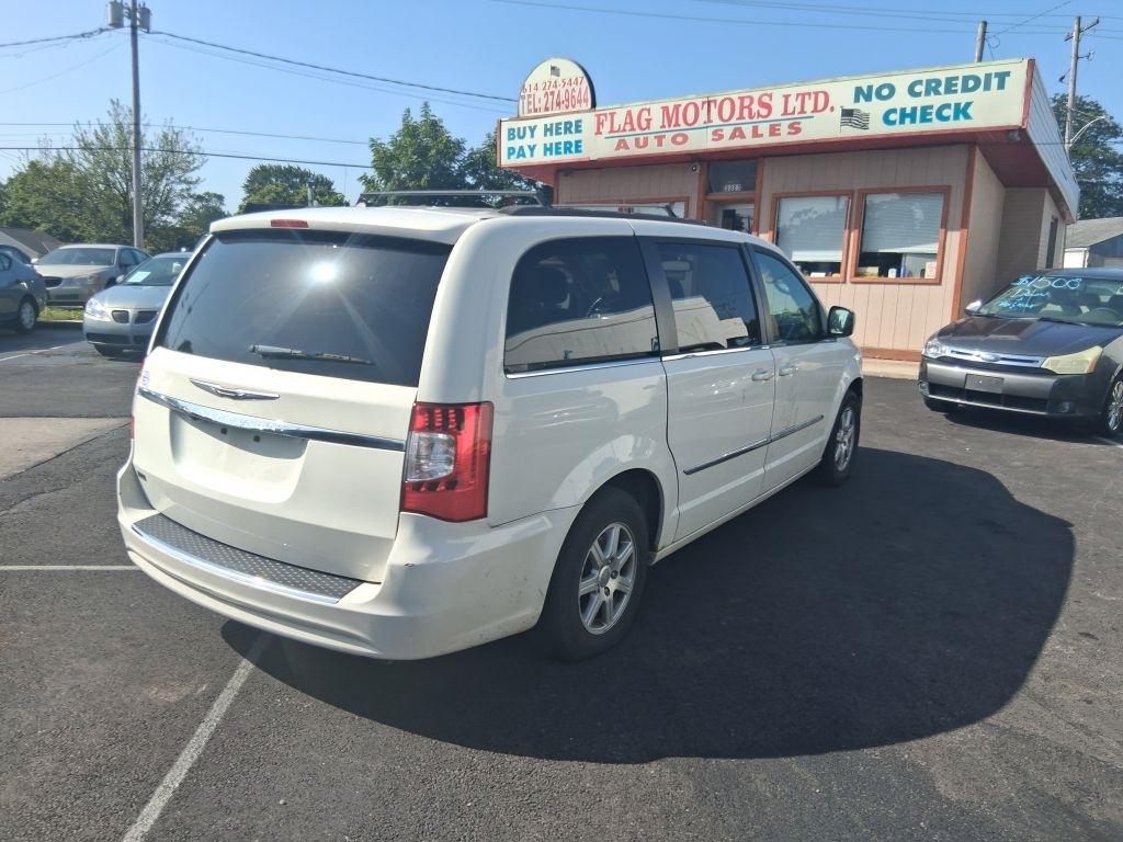 Chrysler Town & Country  2012