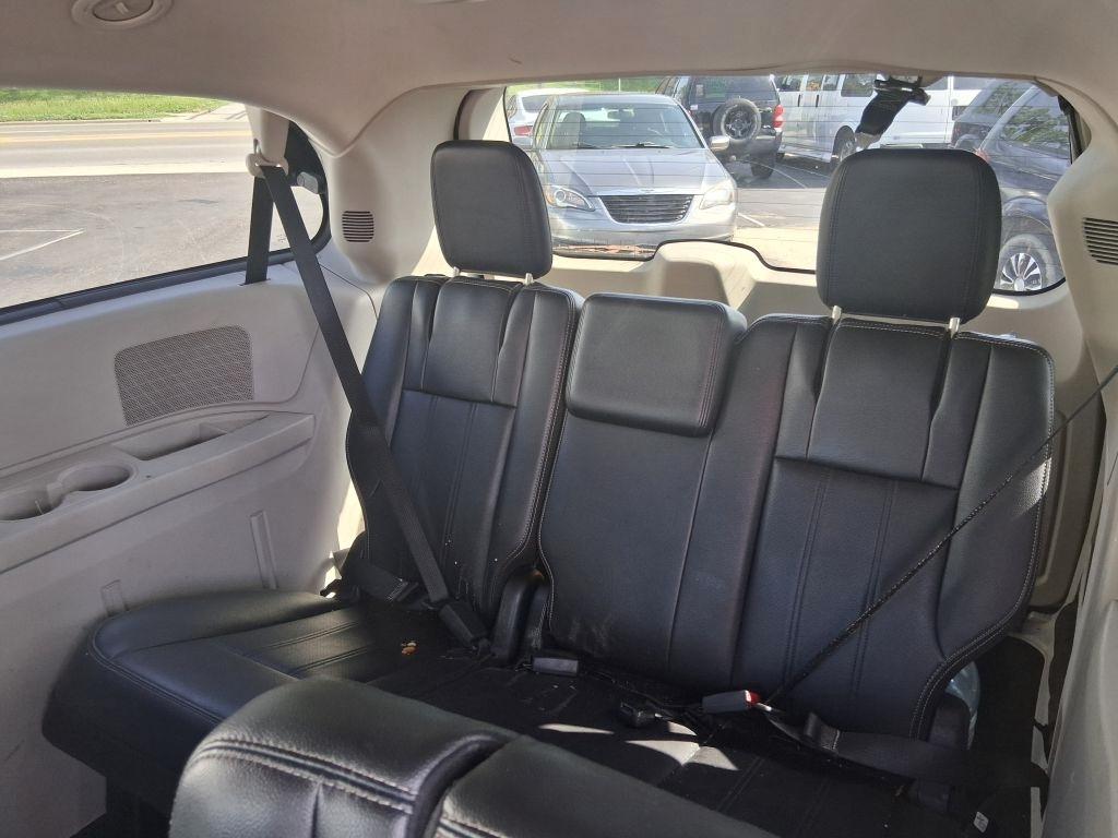 Chrysler Town & Country  2012