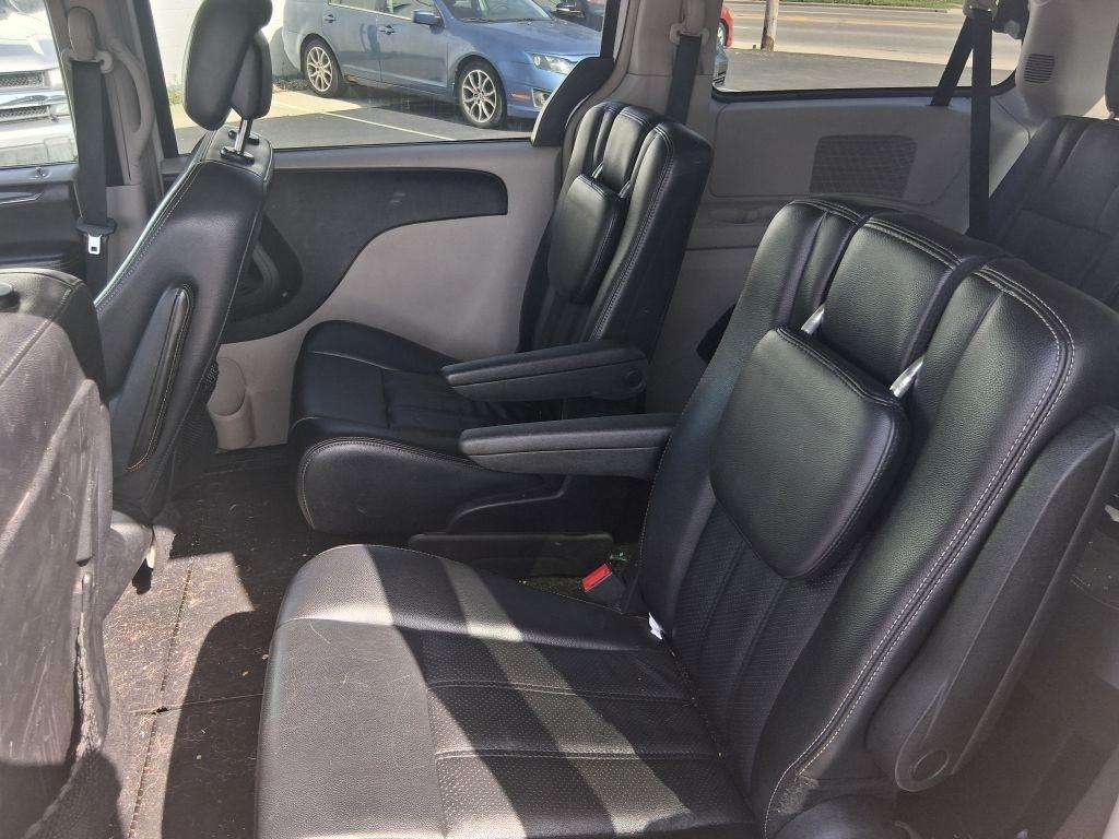 Chrysler Town & Country  2012