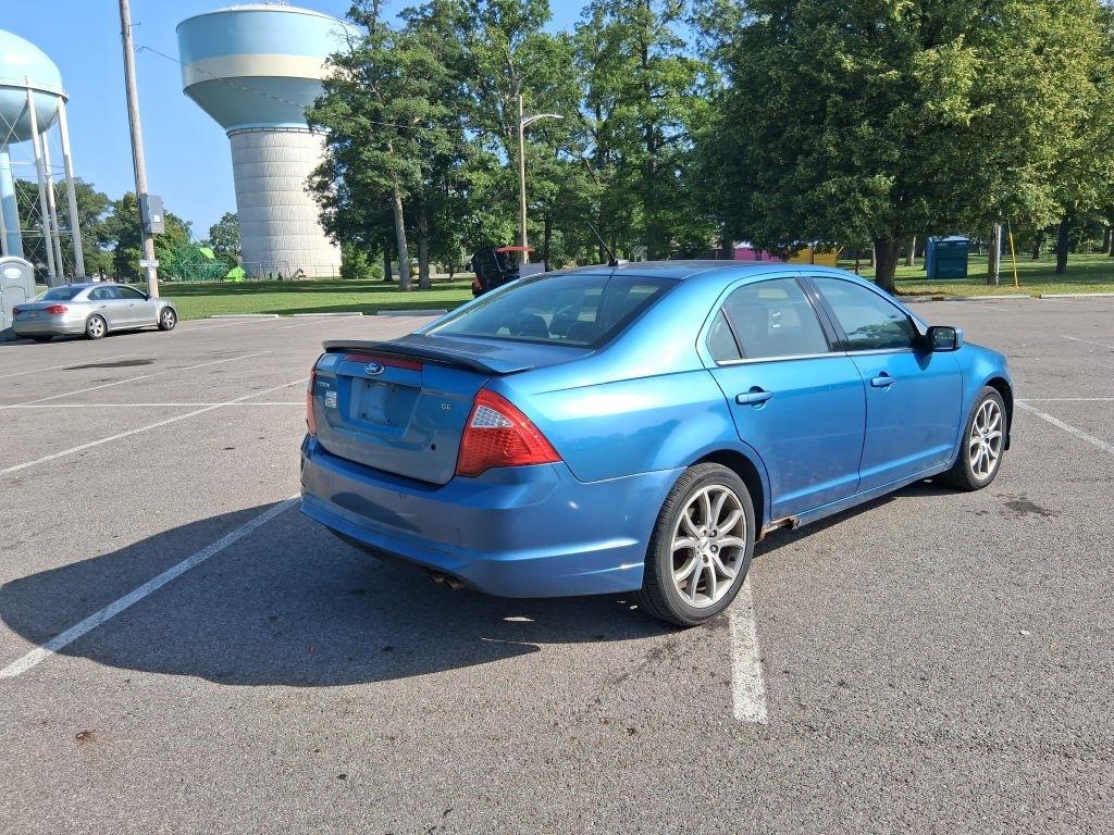 Ford Fusion  2010