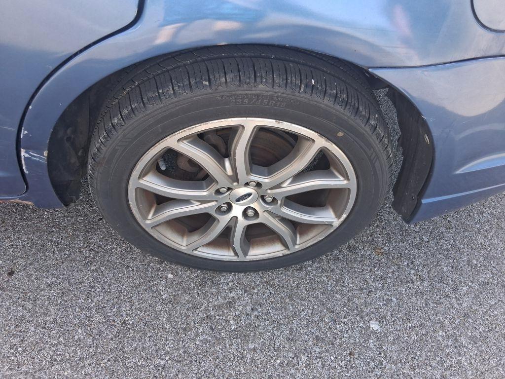 Ford Fusion  2010