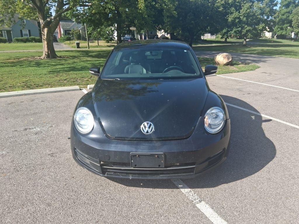 Volkswagen Beetle  2013