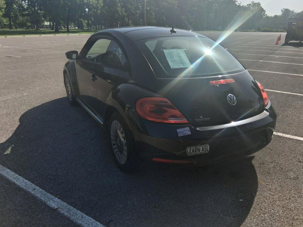 Volkswagen Beetle  2013