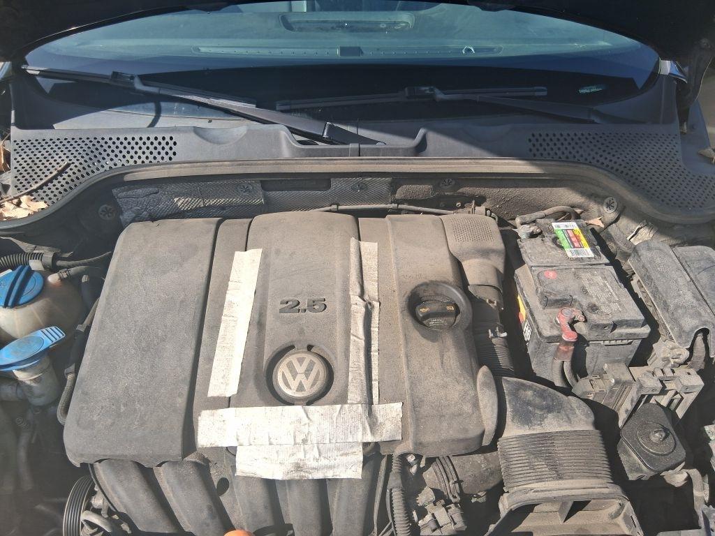 Volkswagen Beetle  2013