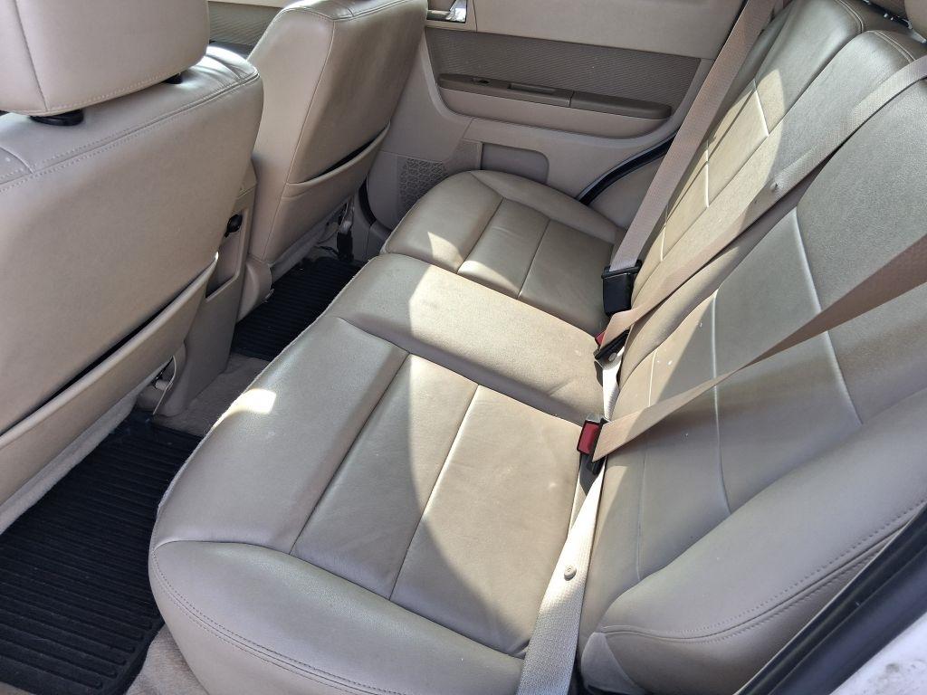 Ford Escape  2010