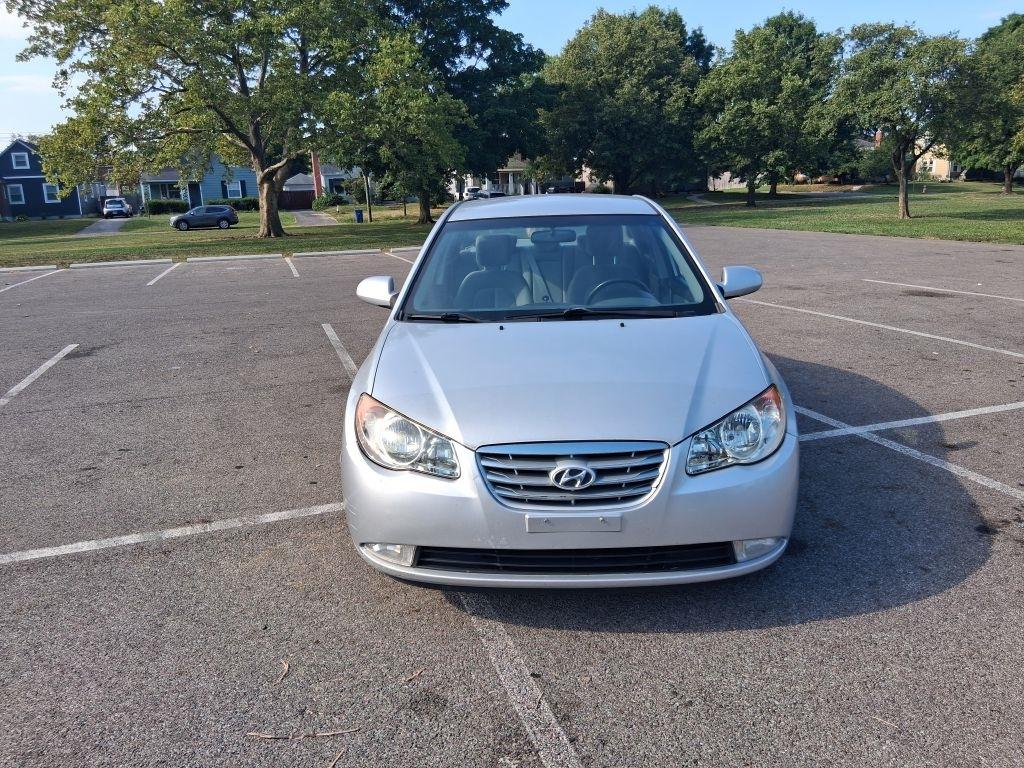 Hyundai Elantra  2010