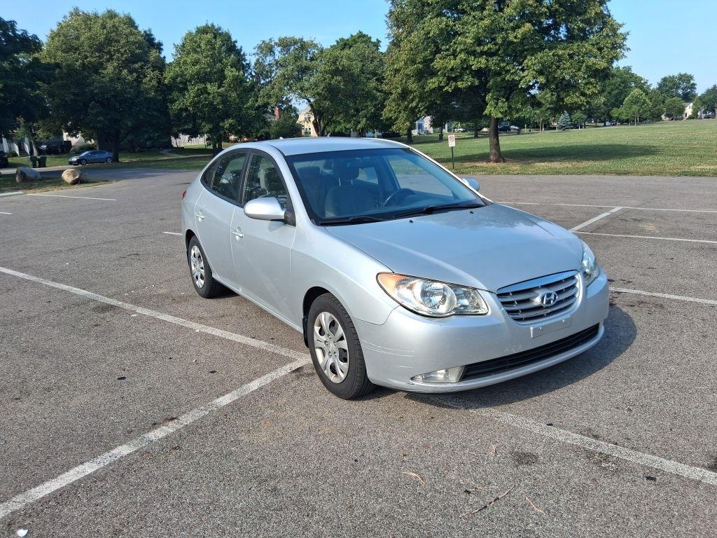 Hyundai Elantra  2010