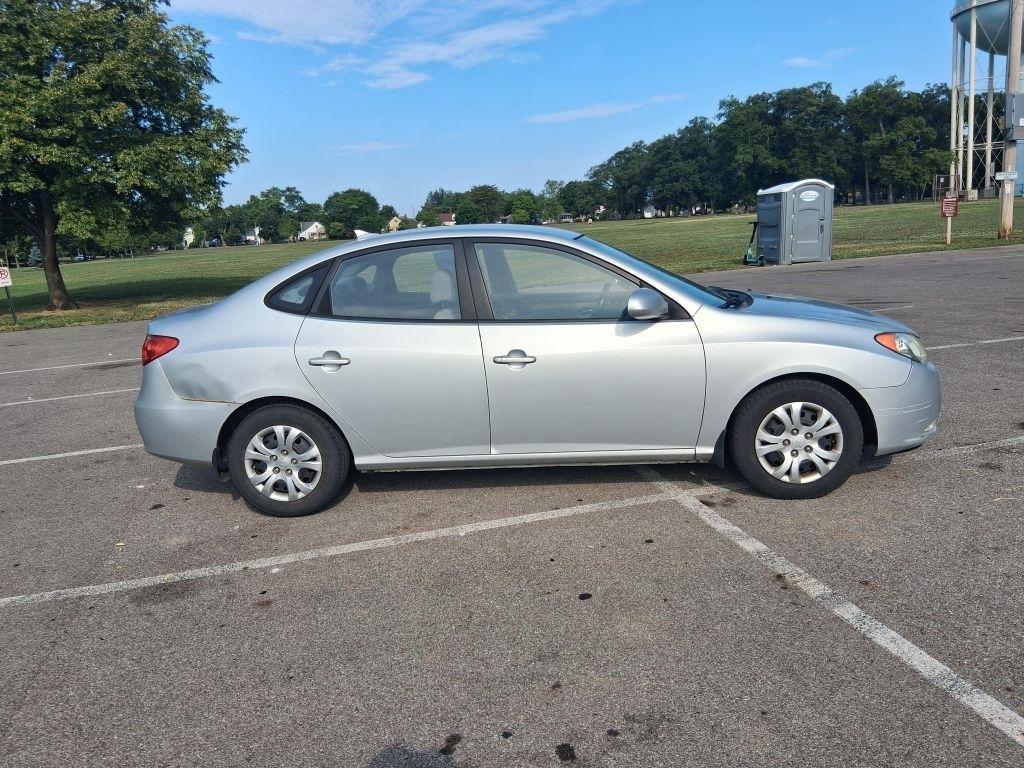 Hyundai Elantra  2010