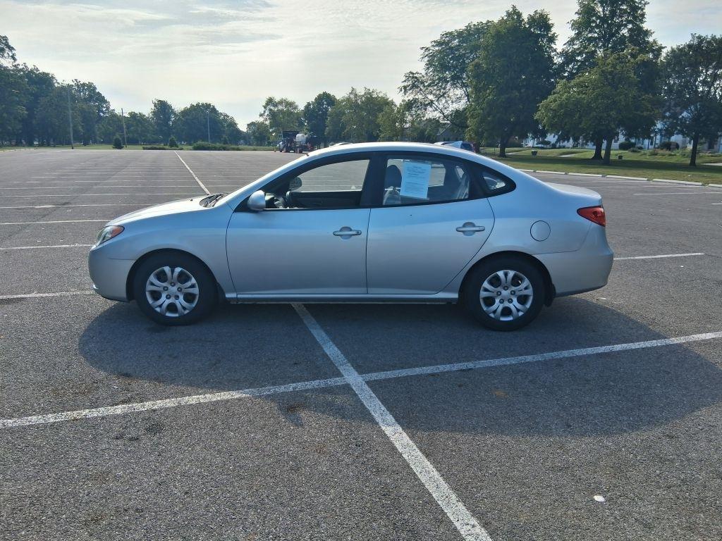 Hyundai Elantra  2010