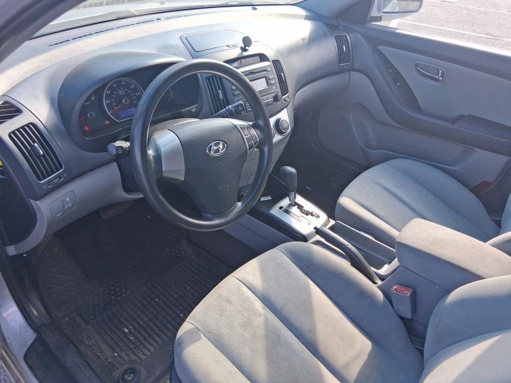 Hyundai Elantra  2010