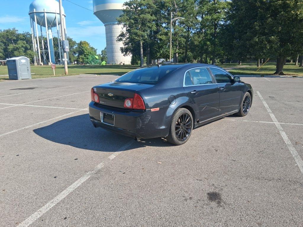 Chevrolet Malibu  2011