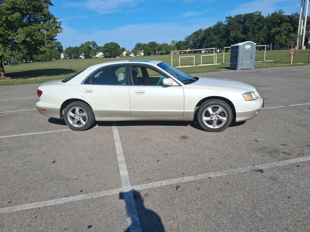 Mazda Millenia  2001