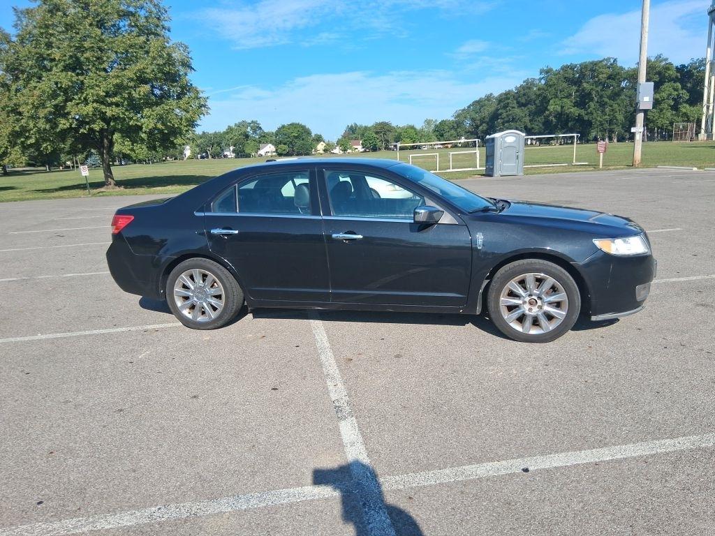 Lincoln MKZ  2011