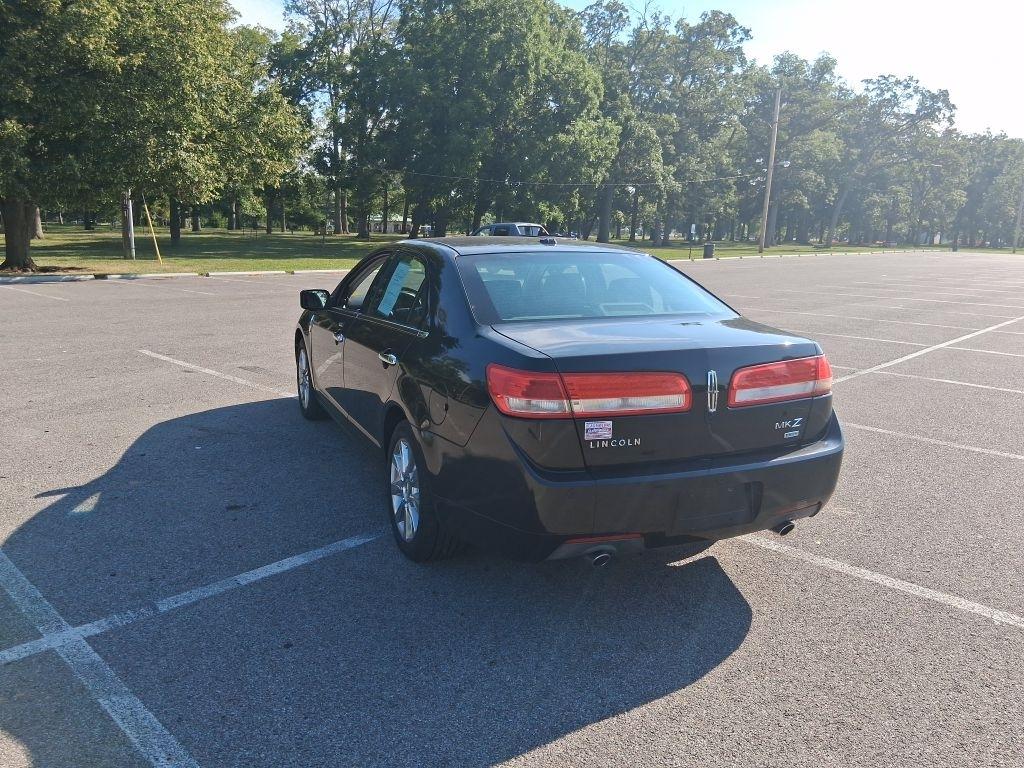 Lincoln MKZ  2011