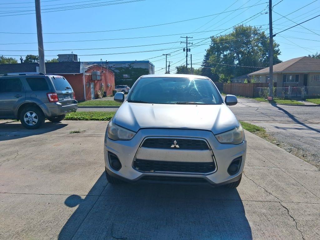 Mitsubishi Outlander Sport  2014