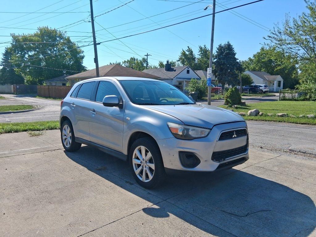 Mitsubishi Outlander Sport  2014