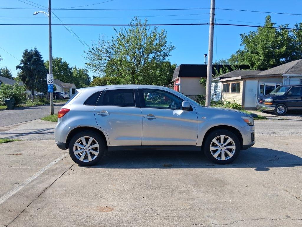 Mitsubishi Outlander Sport  2014