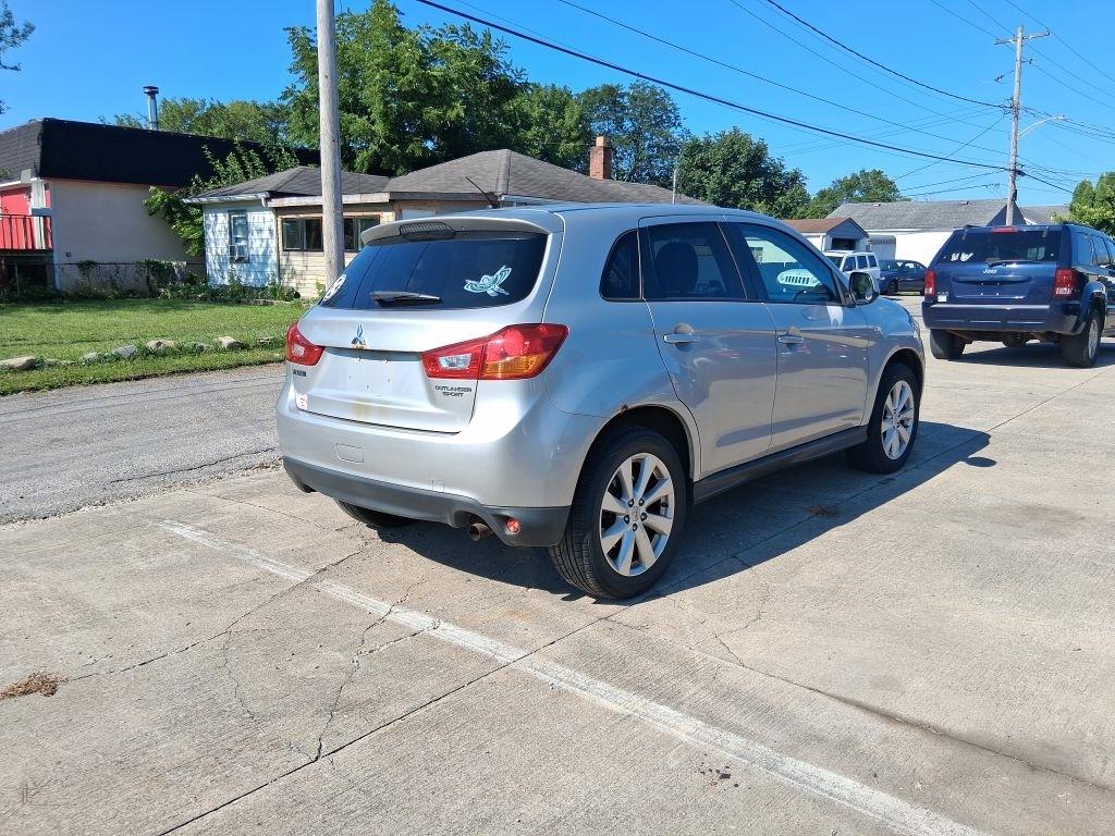 Mitsubishi Outlander Sport  2014