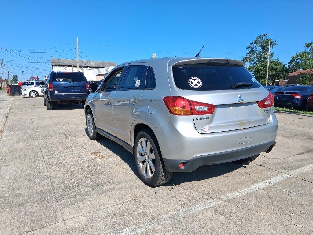 Mitsubishi Outlander Sport  2014