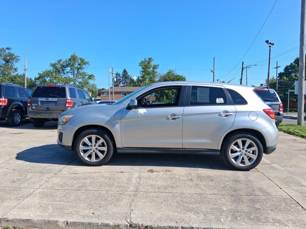 Mitsubishi Outlander Sport  2014
