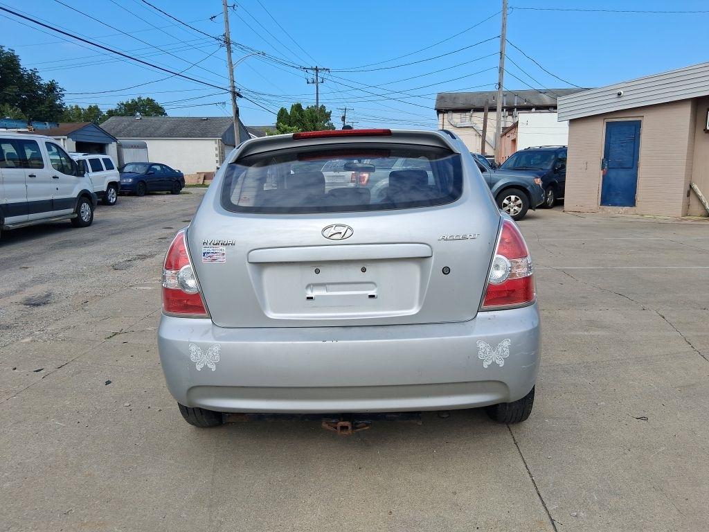 Hyundai Accent  2009