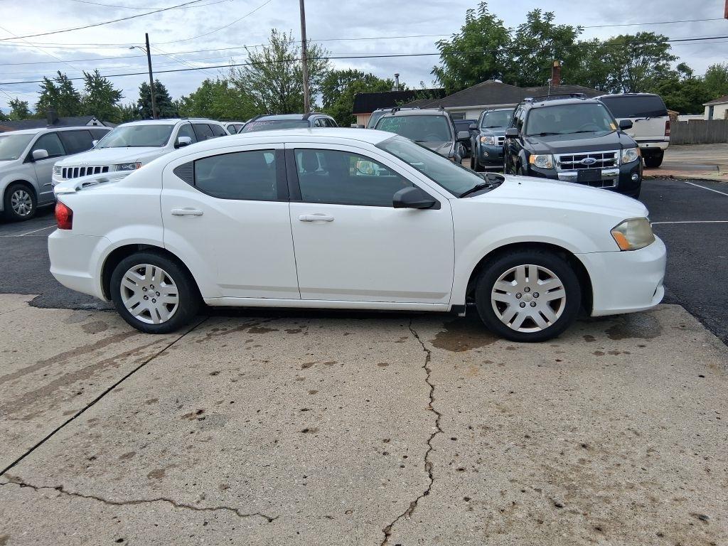 Dodge Avenger  2011