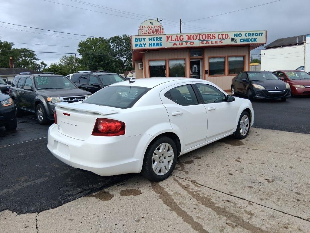Dodge Avenger  2011